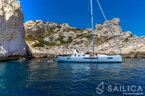Sun Loft 47 - Yacht Charter Sailica
