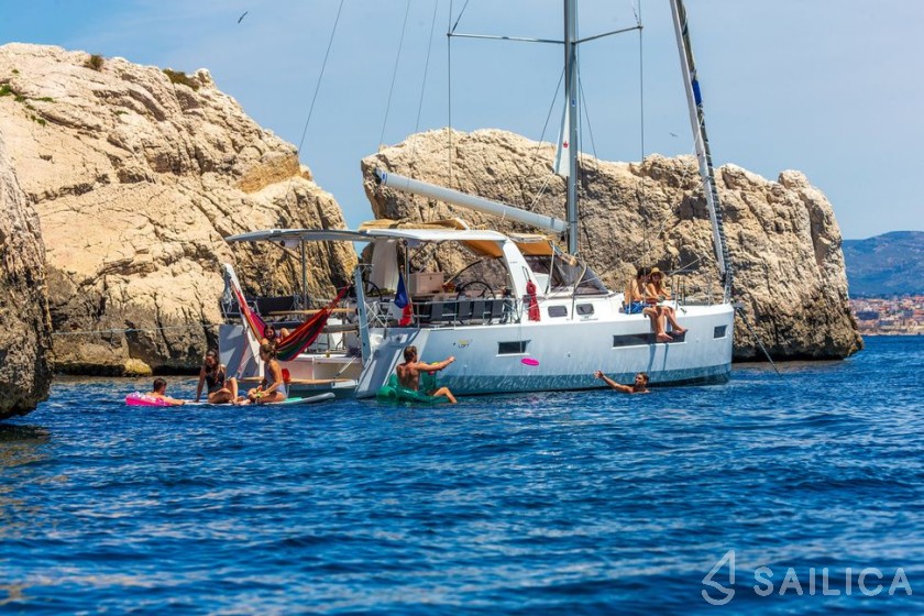 Sun Loft 47 - Yacht Charter Sailica