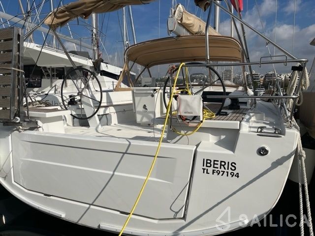 Oceanis 51.1 - Yacht Charter Sailica