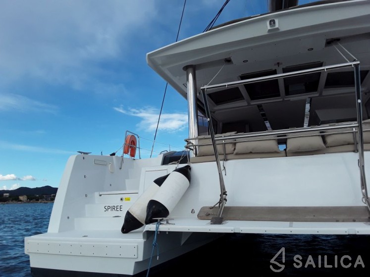 Bali 4.8  - Yacht Charter Sailica