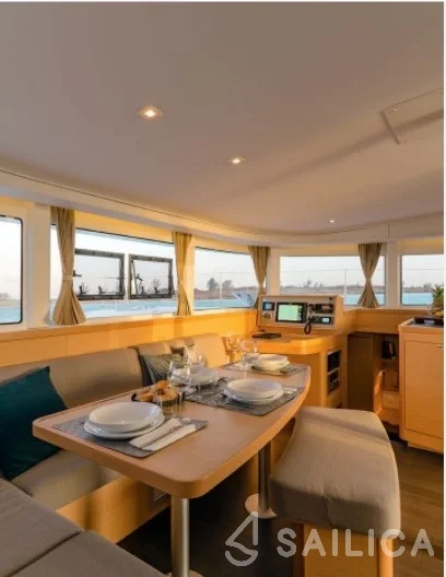 Lagoon 42 - Yacht Charter Sailica