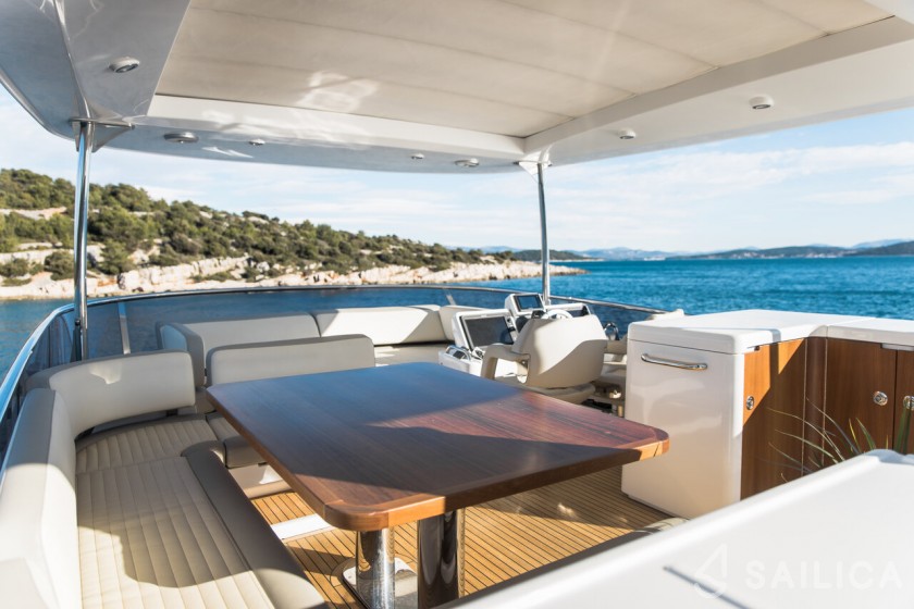 Azimut Magellano 66 - Yacht Charter Sailica