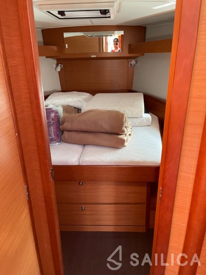 Dufour 430 Grand Large - Yacht Charter Sailica