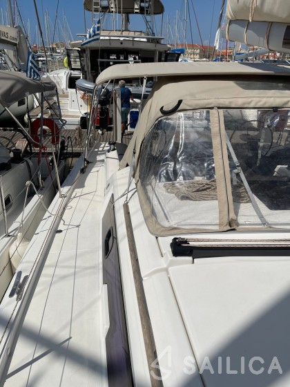 Dufour 430 Grand Large - Yacht Charter Sailica