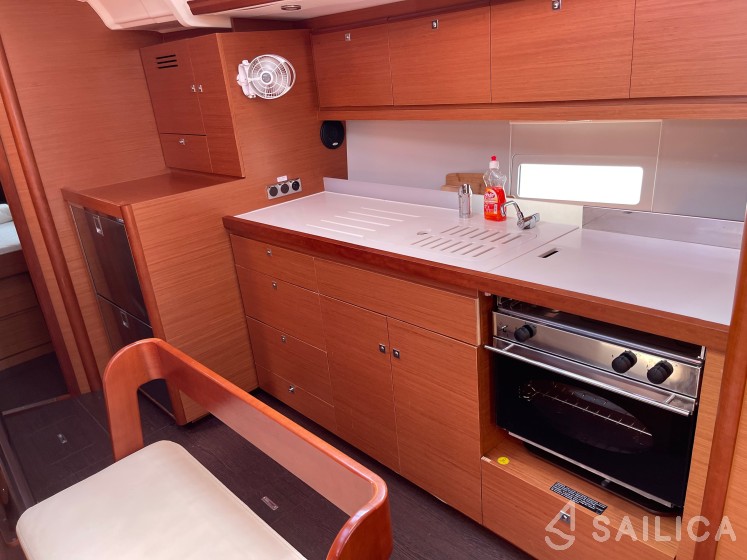 Dufour 430 Grand Large - Yacht Charter Sailica