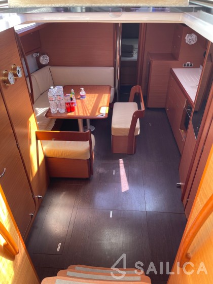 Dufour 430 Grand Large - Yacht Charter Sailica