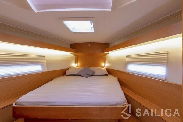 Dufour 430 Grand Large - Yacht Charter Sailica