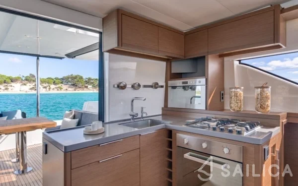 Lagoon 50 - Yacht Charter Sailica