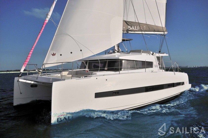 Bali 4.1 - Yacht Charter Sailica
