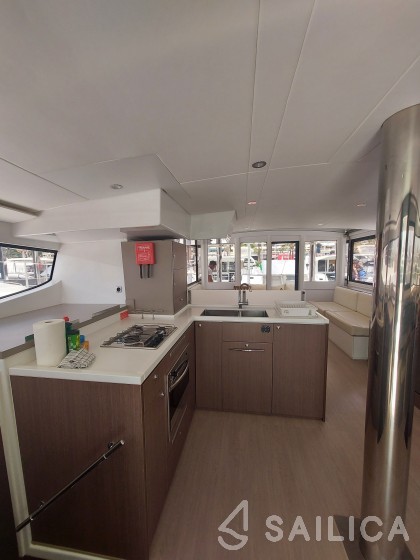 Bali 4.8  - Yacht Charter Sailica