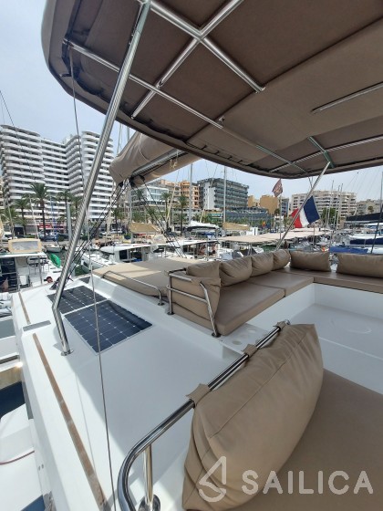 Bali 4.8  - Yacht Charter Sailica