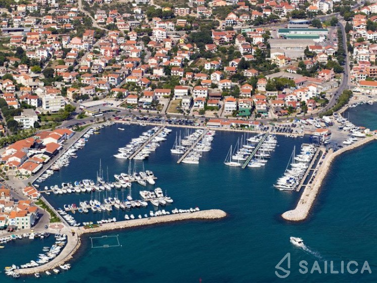 Dufour 412 - Yacht Charter Sailica