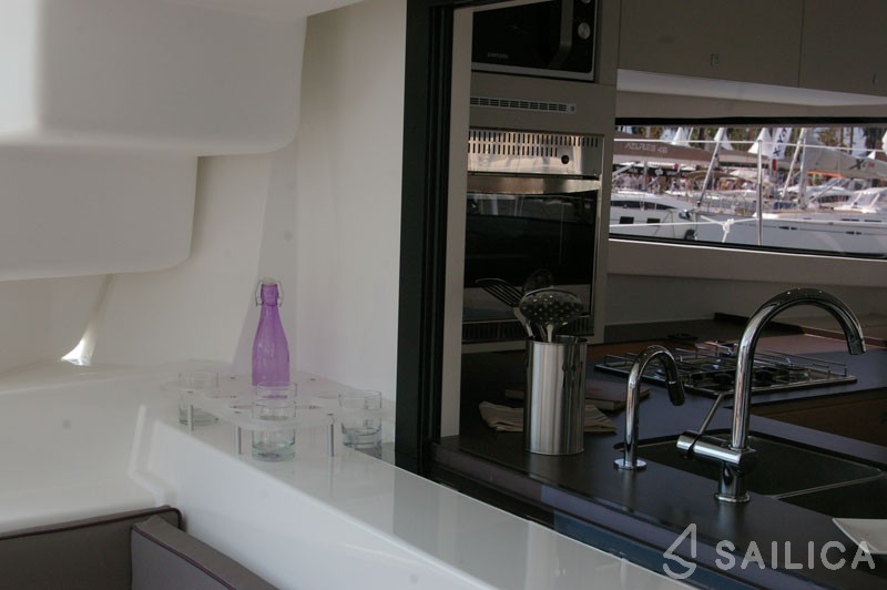 Bali 4.5 - Yacht Charter Sailica