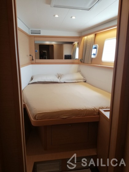 Lagoon 450  Flybridge - Yacht Charter Sailica