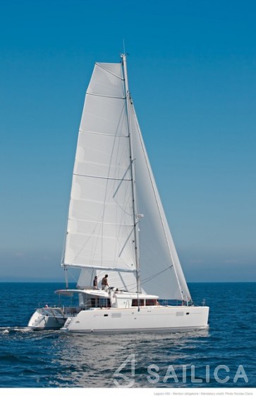 Lagoon 450  Flybridge - Yacht Charter Sailica