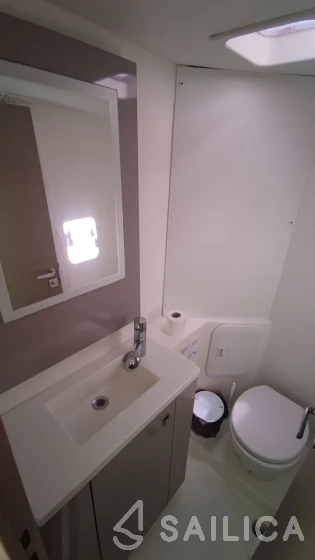 Lucia 40 - Yacht Charter Sailica