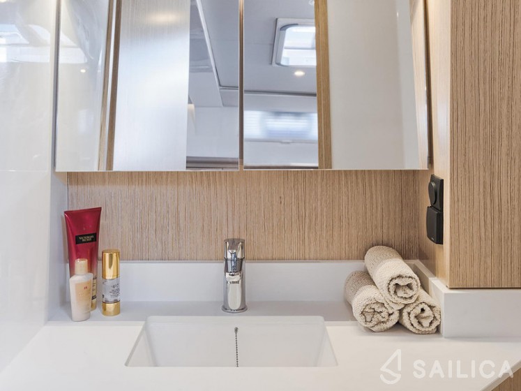 Bavaria C45 - Yacht Charter Sailica