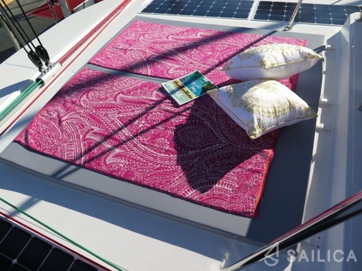 Bali 4.3 - Yacht Charter Sailica