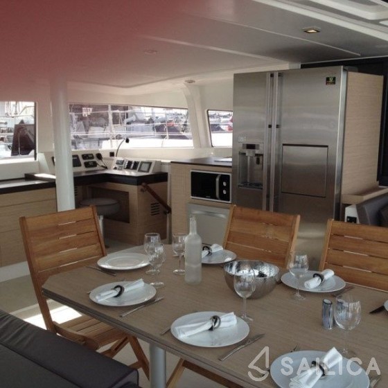 Bali 4.3 - Yacht Charter Sailica