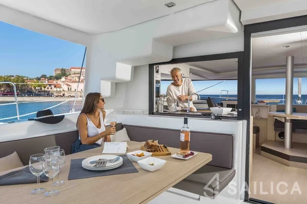 Bali 4.5 - Yacht Charter Sailica