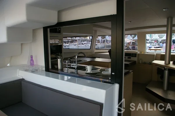 Bali 4.5 - Yacht Charter Sailica