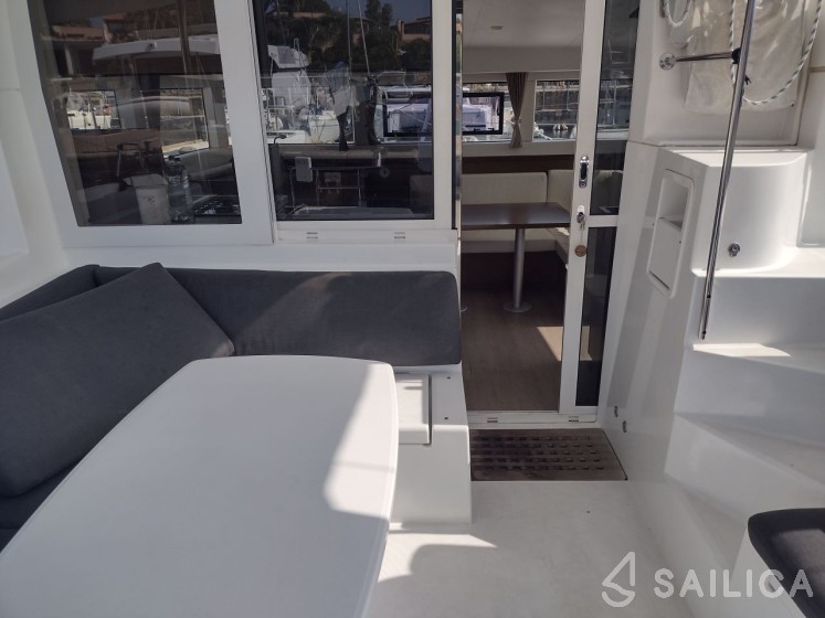 Lagoon 40 - Yacht Charter Sailica