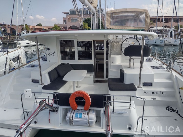 Lagoon 40 - Yacht Charter Sailica