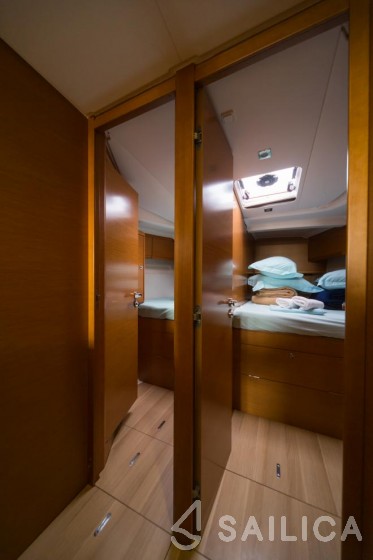 Sun Odyssey 509 - Yacht Charter Sailica