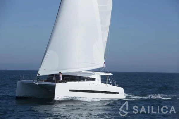 Bali 4.5 - Yacht Charter Sailica