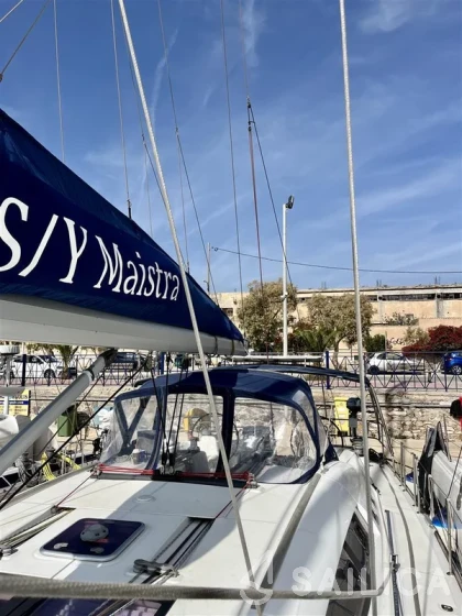 Oceanis 54 - Yacht Charter Sailica