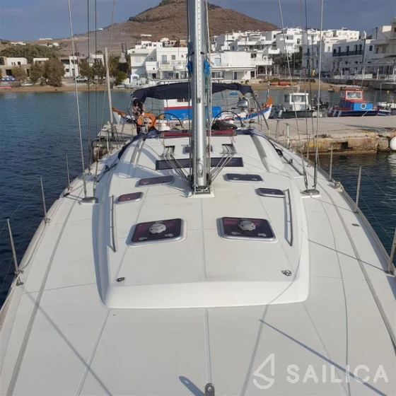 Oceanis 54 - Yacht Charter Sailica