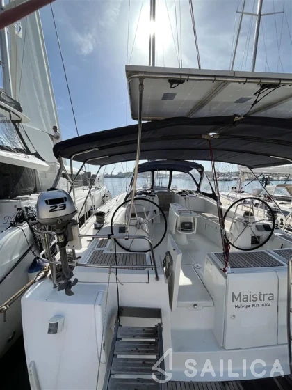 Oceanis 54 - Yacht Charter Sailica