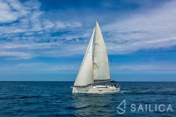 Dufour 460 GL - Yacht Charter Sailica