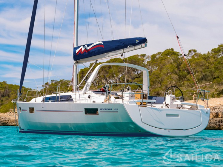 Oceanis 42 - Yacht Charter Sailica