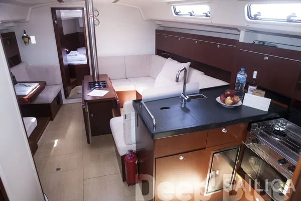 Hanse 415 - Yacht Charter Sailica