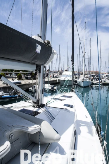 Hanse 415 - Yacht Charter Sailica
