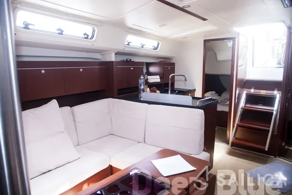 Hanse 415 - Yacht Charter Sailica