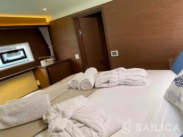 Lagoon 52F - Yacht Charter Sailica