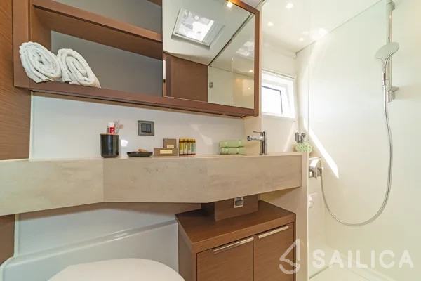 Lagoon 46  - Yacht Charter Sailica