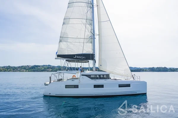 Lagoon 46  - Yacht Charter Sailica