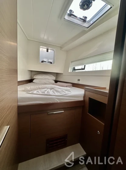 Lagoon 40 - Yacht Charter Sailica