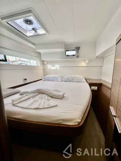 Lagoon 40 - Yacht Charter Sailica