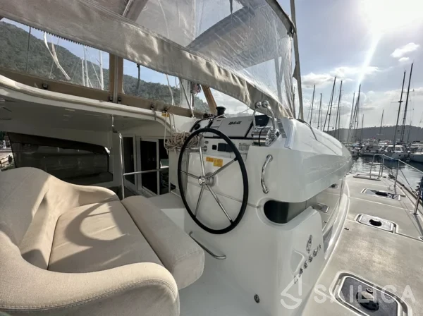 Lagoon 40 - Yacht Charter Sailica