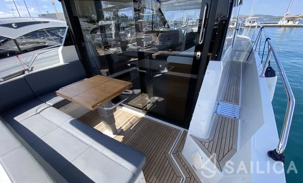 Grandezza 37CA - Yacht Charter Sailica