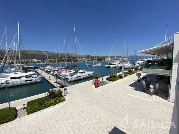 Grandezza 37CA - Yacht Charter Sailica