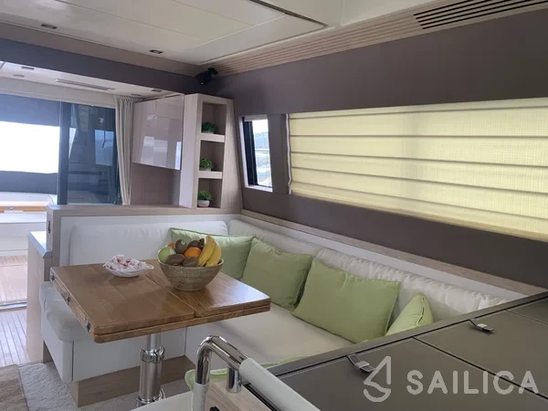 Monte Carlo 5 - Yacht Charter Sailica
