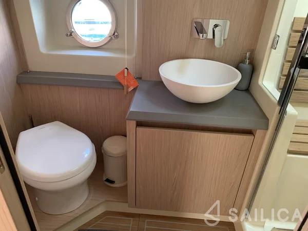 Monte Carlo 5 - Yacht Charter Sailica