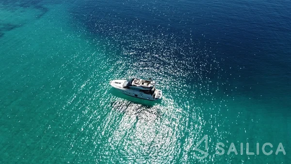 Monte Carlo 5 - Yacht Charter Sailica