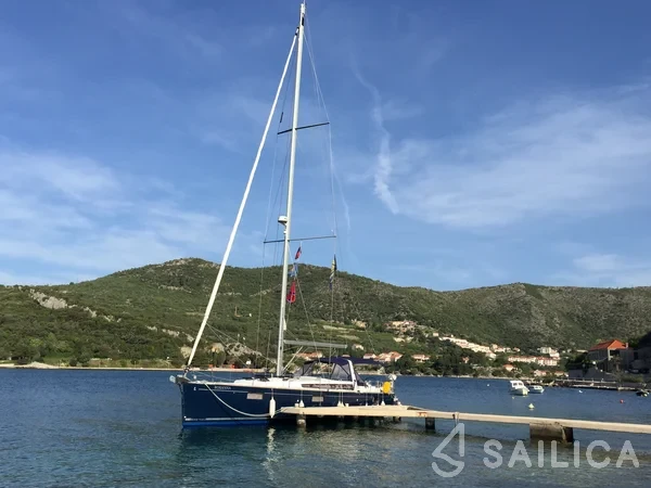 Oceanis 48 - Yacht Charter Sailica