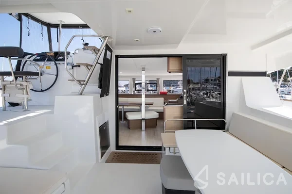 Lagoon 42 - Yacht Charter Sailica